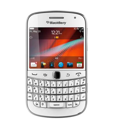 Смартфон BlackBerry Bold 9900 White Retail - Артём